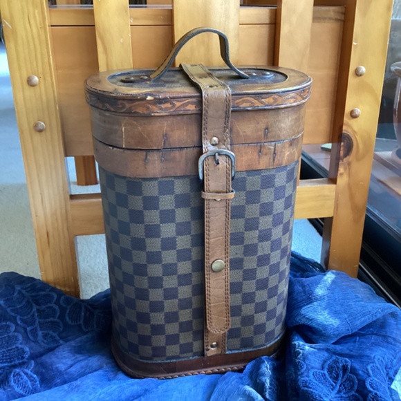 Unique Wine Caddy - Picture 2 of 8